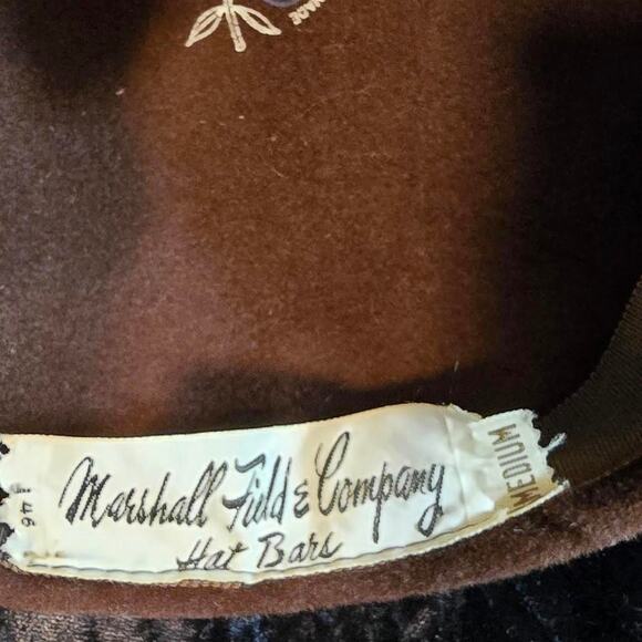 Vintage 1940s/50s Union Made Merrimac Peachbloom Velour Beret by Marshall Field - Picture 5 of 6